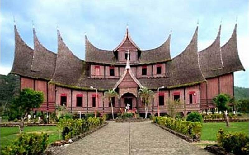  Istana Pagaruyung 