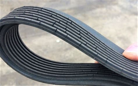 Loose or Damaged Serpentine Belt