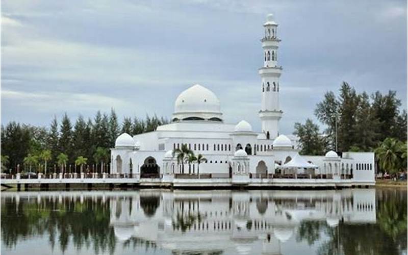  Masjid Tengku Syiah Kuala 