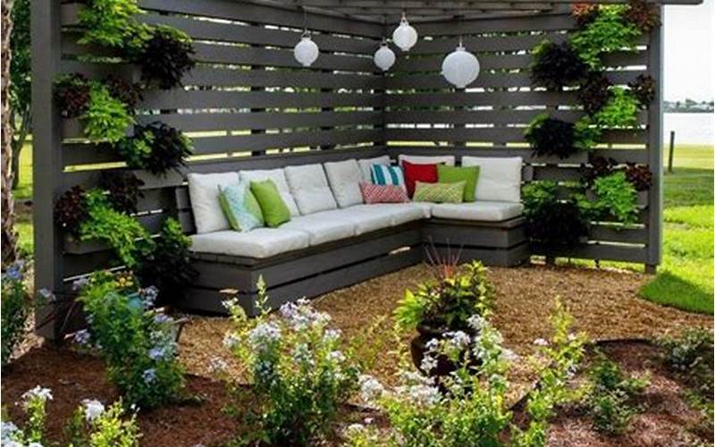  Privacy Fence Ideas For Back Yard: Creating A Cozy And Safe Space 