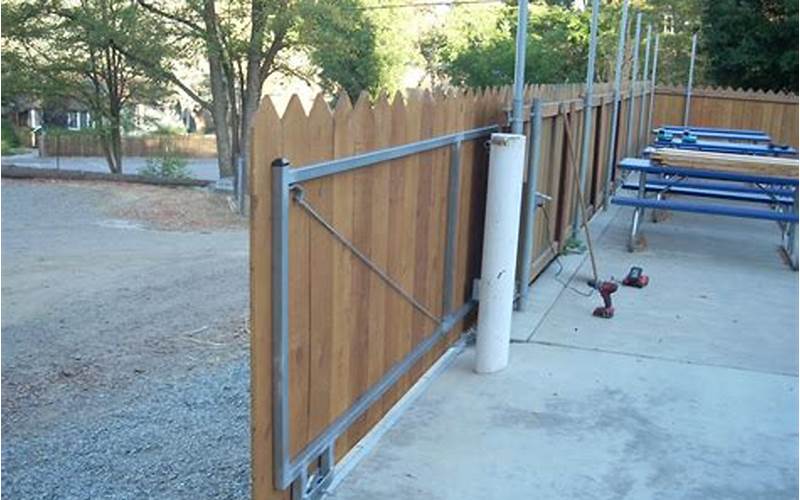  Rolling Gate Privacy Fence: Everything You Need To Know 