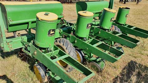"Optimize Efficiency: Discover New Features in John Deere 7000 Planter Update Guide"