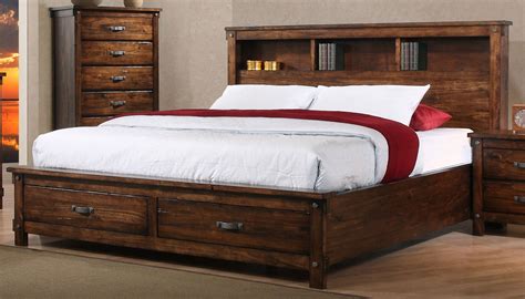 King size bed with a rustic design