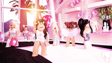 [UGC] Archi\'s Wig store - Roblox