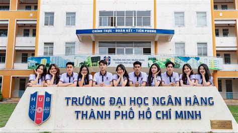 đại học ngân hàng tuyển sinh