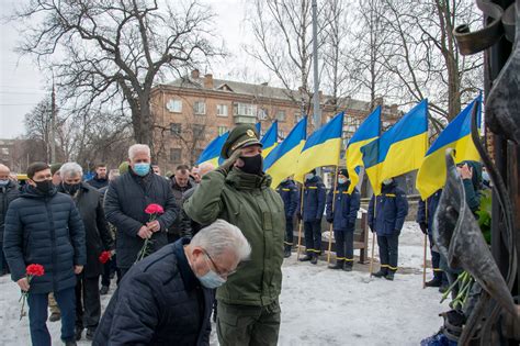 заходи до дня українського добровольця