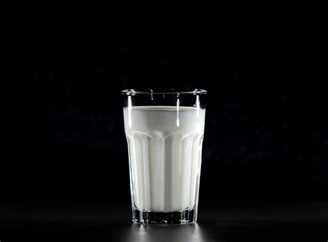 כמה חלבון יש בכוס חלב