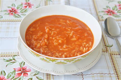 מתכון למרק עגבניות עם אורז