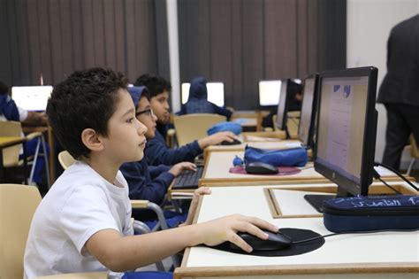استخدامات الحاسب في التعليم