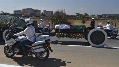 تشيع الجنازة للاغوين في الجزائر