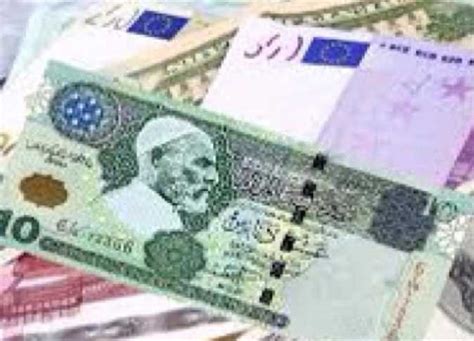 سعر الدولار مقابل الدينار الليبي