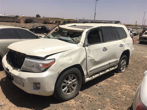 سيارات مصدومة للبيع في الرياض