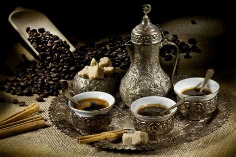 طريقة عمل قهوة عربية: تعلم المكونات والخطوات السهلة لإنشاء الطعم الشهير