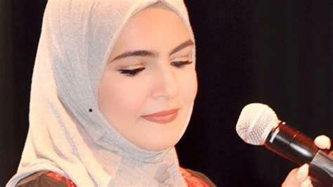 هل صوت المرأة عورة اسلام ويب