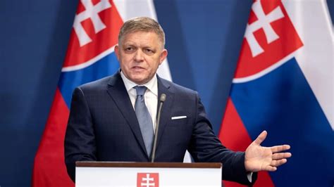 スロバキア 首相 容態