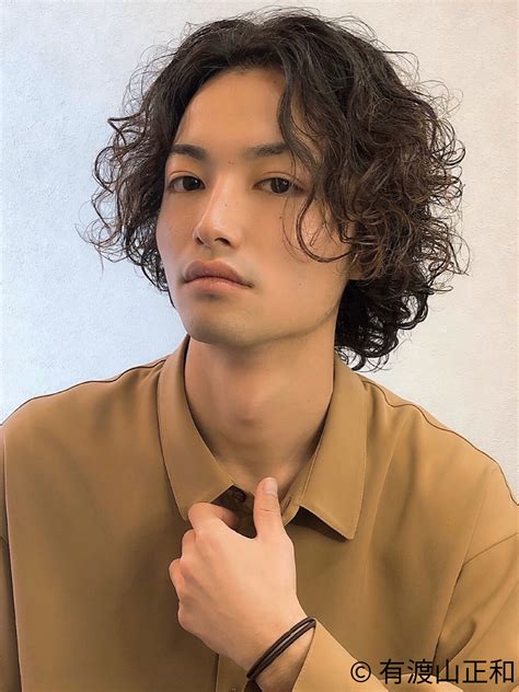 ロングヘアのメンズ髪型スタイル