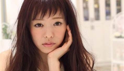 前髪スタイルの魅力 大人っぽさと可愛さ二つの魅力の前髪ありミディアムスタイル♪ ヘアスタイル ヘアスタイリング ミディアムヘア