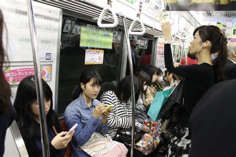 일본 지하철 여성전용칸 근황