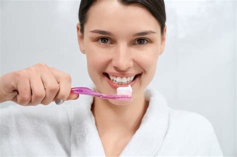 Menyikat Gigi Secara Teratur