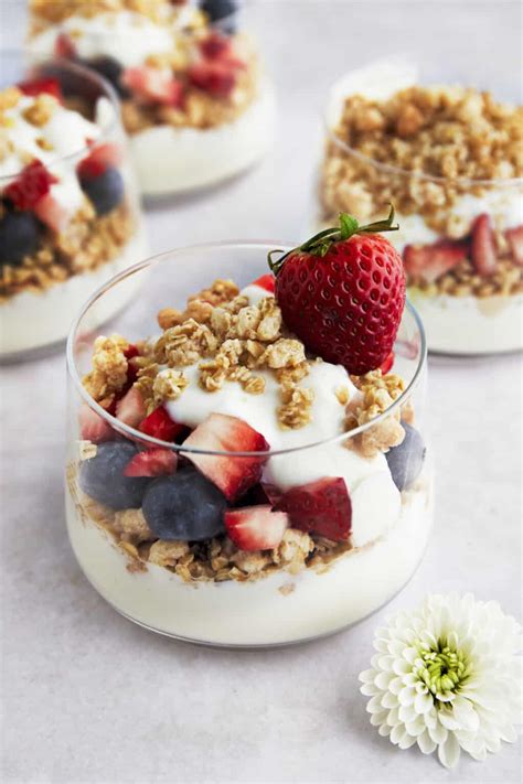 Yogurt parfait