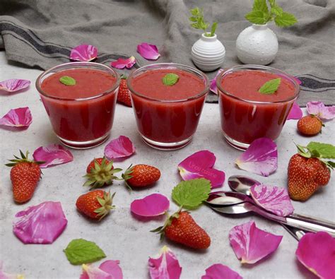 Ajouter la purée de fraises