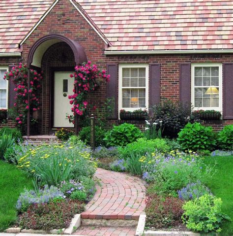 Stunning Front Yard Cottage Garden Landscaping Ideas 21 Садовые