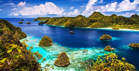 10 Prioritas Destinasi Wisata Indonesia Yang Wajib Dikunjungi