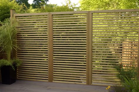 10. Create a garden screening structure