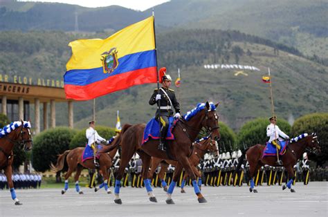 11 de noviembre ecuador