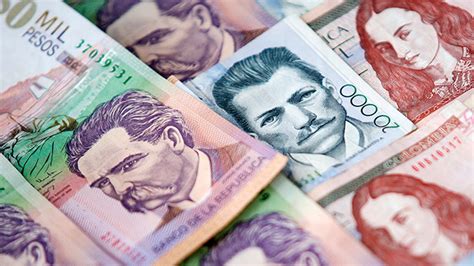 12 dolares a pesos colombianos 2021