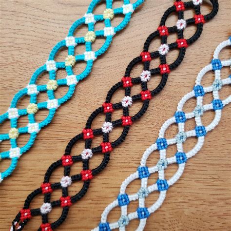 12 String Friendship Bracelet Patterns