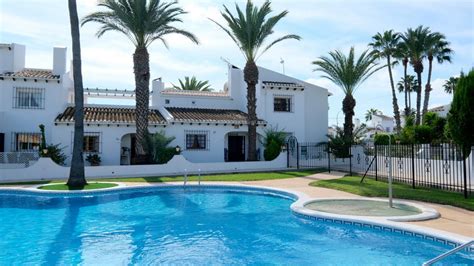 129000   Spacious 3 bedroom 2 bathroom townhouse situated in Villamartin