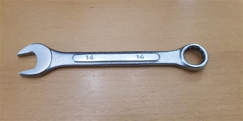 KFZ Ersatzteile und Zubehör Schlüssel Mutter Radnabe Multicar M26