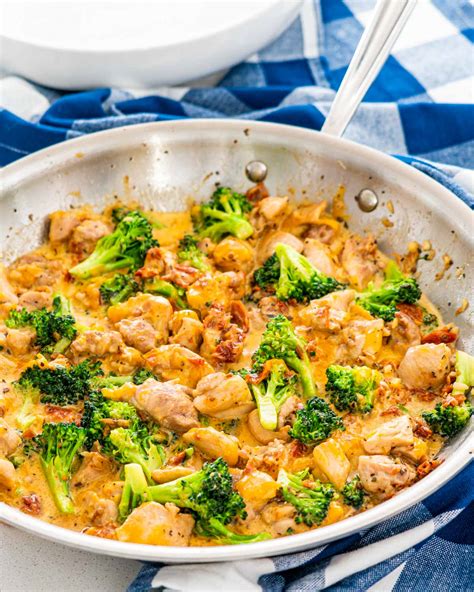15 Minute Chicken StirFry loaded with veggies & flavor! A lighter
