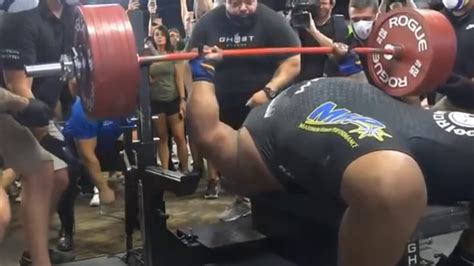 Unbreakable 15-Year-Old World Record Bench Press: A Feat of Superhuman Strength