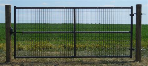 16 foot wire filled ranch gate