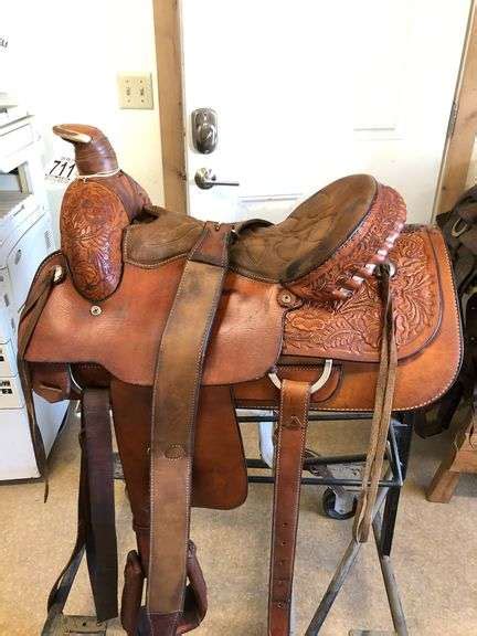 16 hereford roping saddle