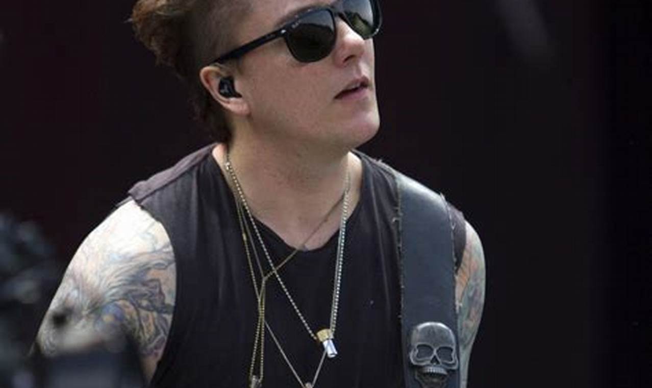 18+ Best Of Synyster Gates Hairstyle 2020