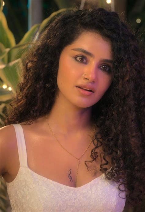 18. Beautify with a romantic plot