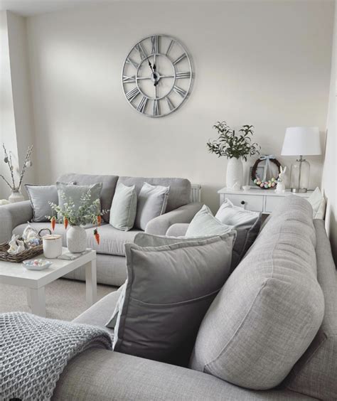 18. Try decorating with grey in different tones to create depth