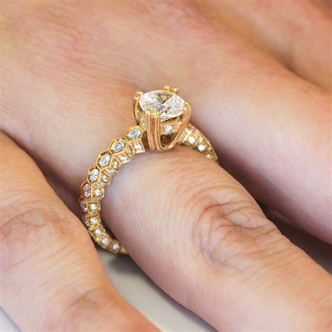 18k yellow gold engagement rings