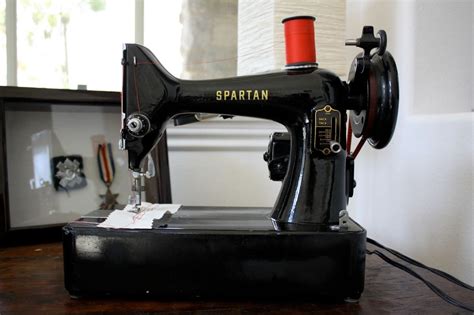 enter-tm.com:1960 singer spartan sewing machine model 192k