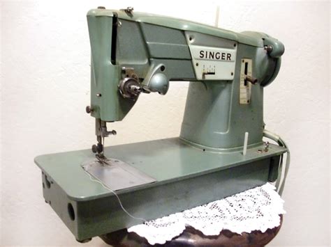 1960 singer spartan sewing machine model 192k