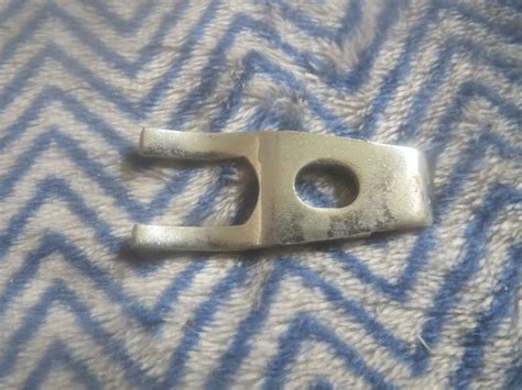 1965 mustang speedometer cable retainer