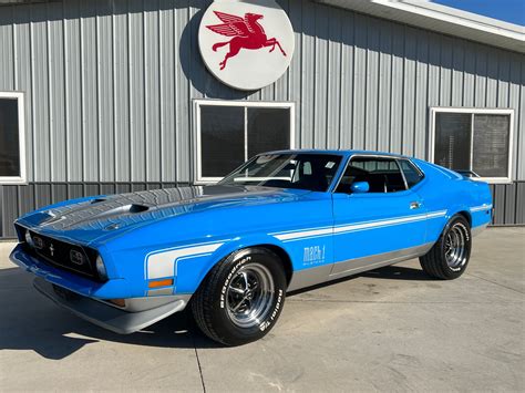 1972 Ford Mustang Mach 1 engine bay showcasing its powerful V8