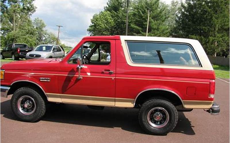 1989 Ford Bronco Eddie Bauer Edition Features