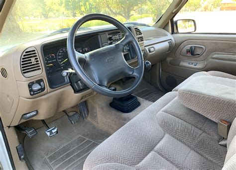 Gray Interior Dashboard for the 1995 Chevrolet C/K K1500 Silverado Z71 Extended Cab 4x4
