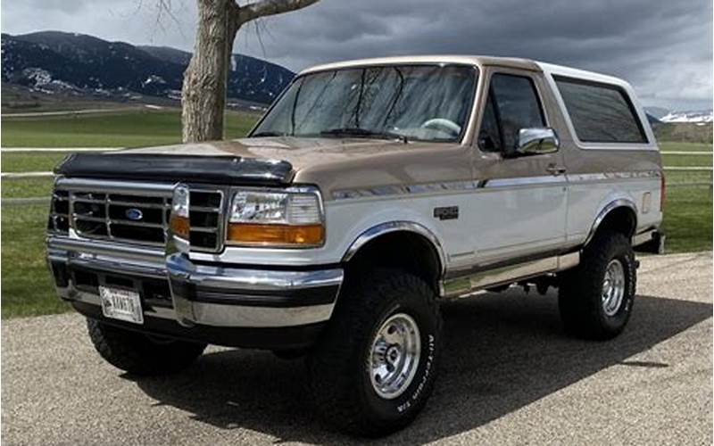1995-1996 Ford Bronco For Off-Road Driving