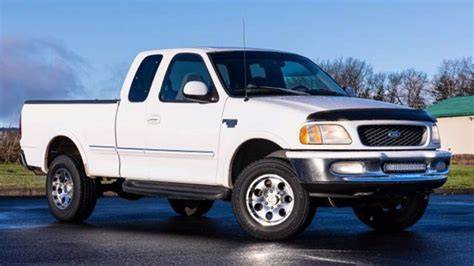 1998 Ford F-250 front view showcasing its robust design