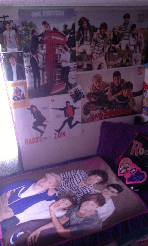 1D room!! http//youtu.be/oBCbeF6jnUE video tour. It's so